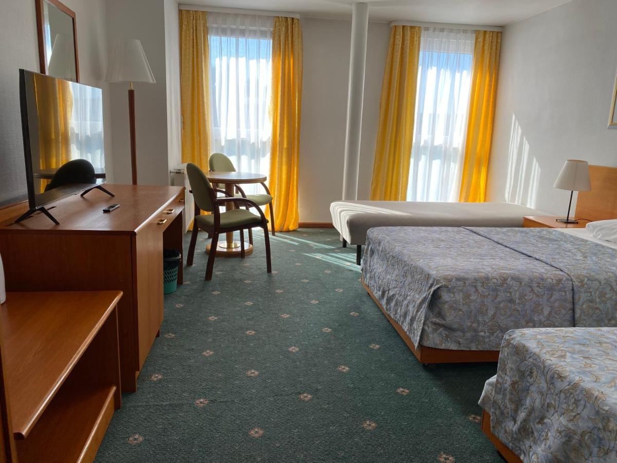 Elekt Czaplinek Hotell Eksteriør bilde